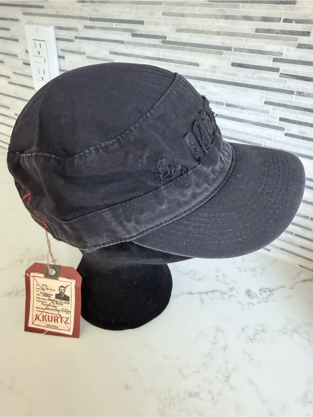 Vintage Kurtz Men's Black Casual Army Cap size 6 7/8 for a teenager age 10+